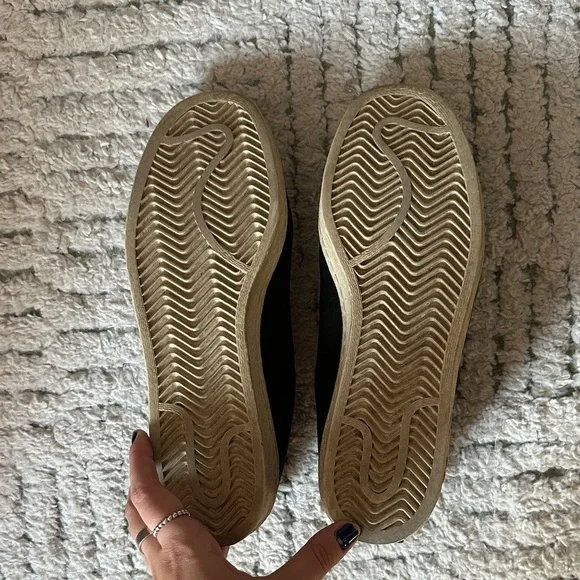 ADIDAS SLIP ONS - Picture 3 of 3